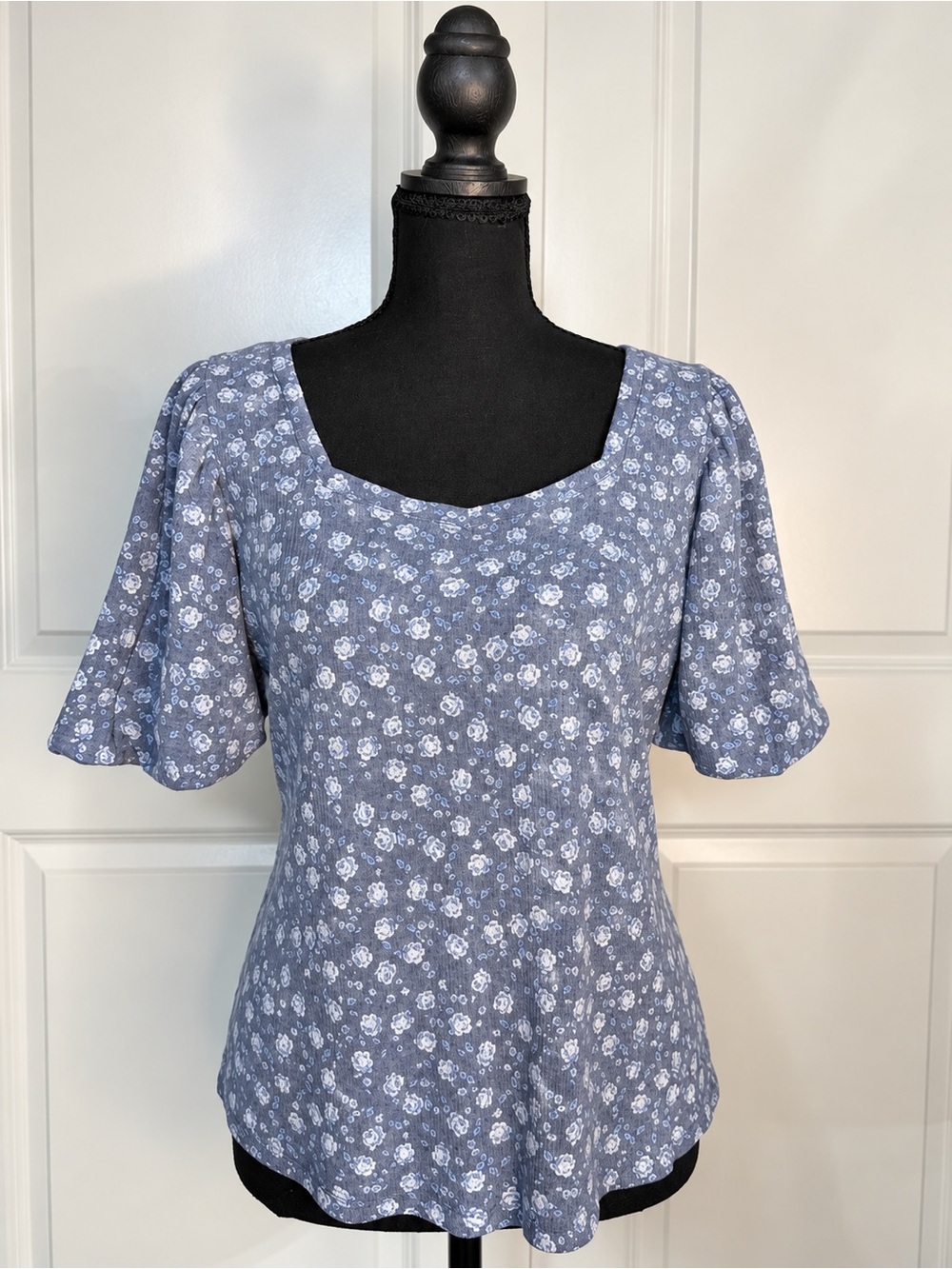 LC Lauren Conrad Blue Floral Square-Neck Blouse